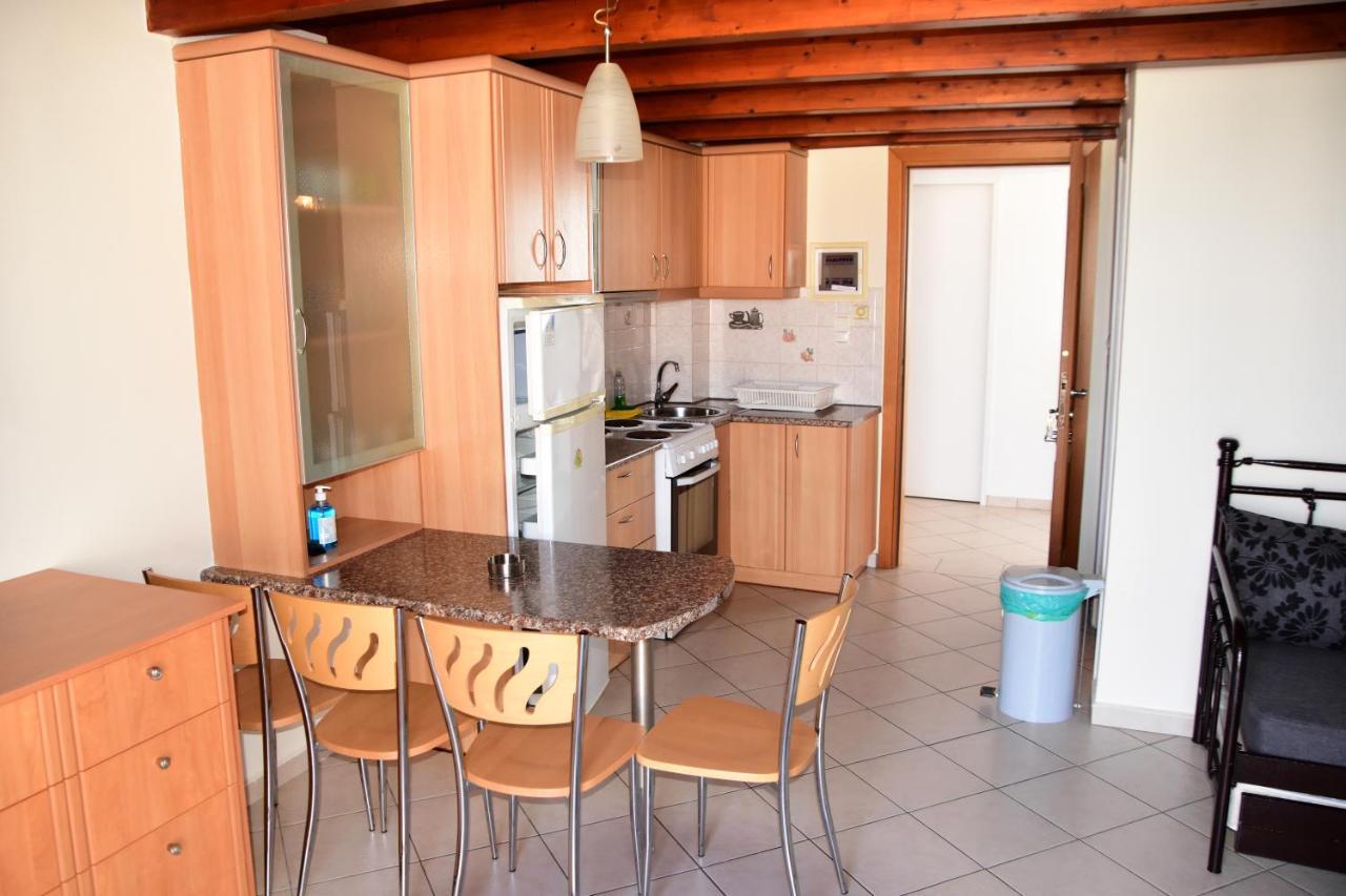 Irides Apartments Megalochori  エクステリア 写真