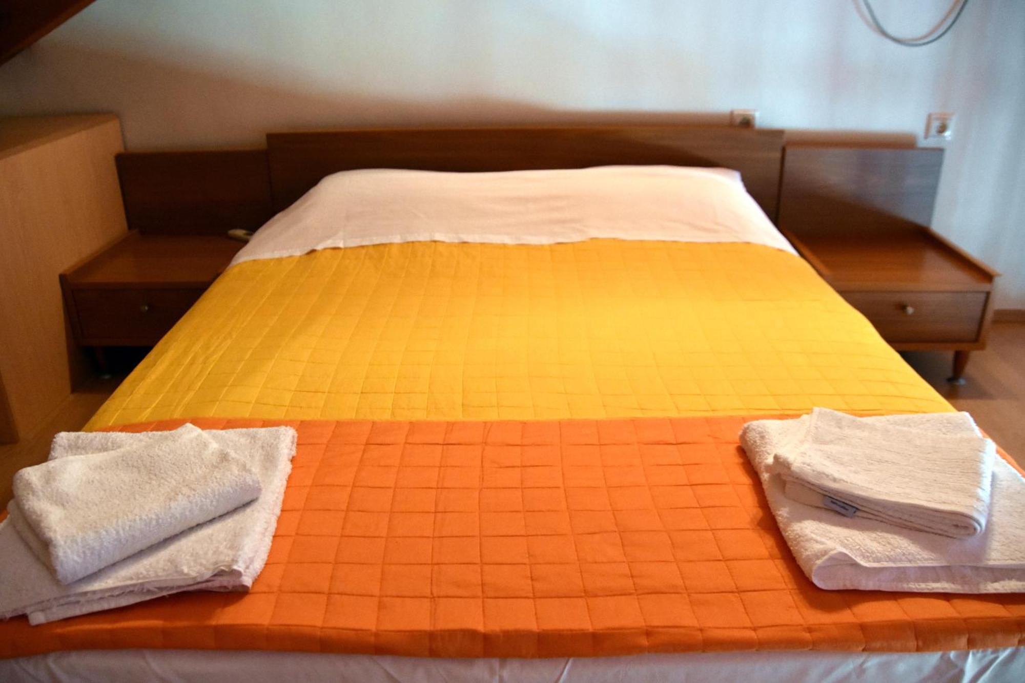 Irides Apartments Megalochori  エクステリア 写真